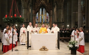 Festmesse zum Patrozinium des Linzer Mariendoms am Fest Maria Empfängnis
