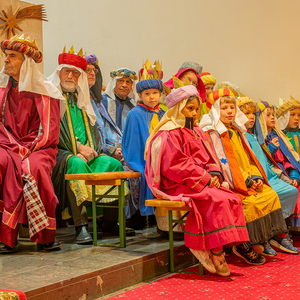 Festlicher Sternsinger-Gottesdienst am Dreikönigstag zum Abschluss der Sternsingeraktion 2024