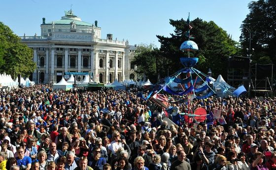 Reformationsfest auf dem Wiener Rathausplatz