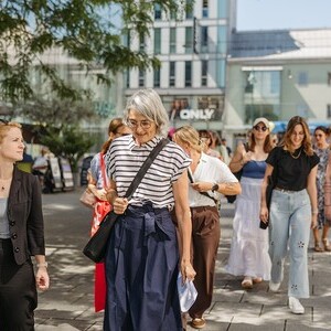 Ministerin Eva-Maria Holzleitner und Projektleiterin Katja Haller