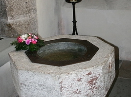 Taufbrunnen